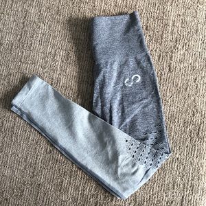 Curves and Combat Boots Booty Scrunch Ombré Legging- S